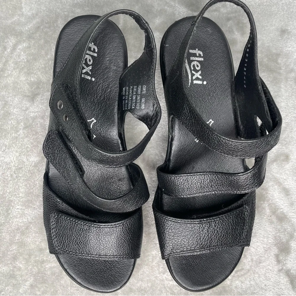Flexi Wedge Velcro Sandals Woman's Size 7 1/2
